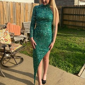 Ashley Lauren formal/ prom dress. size 2